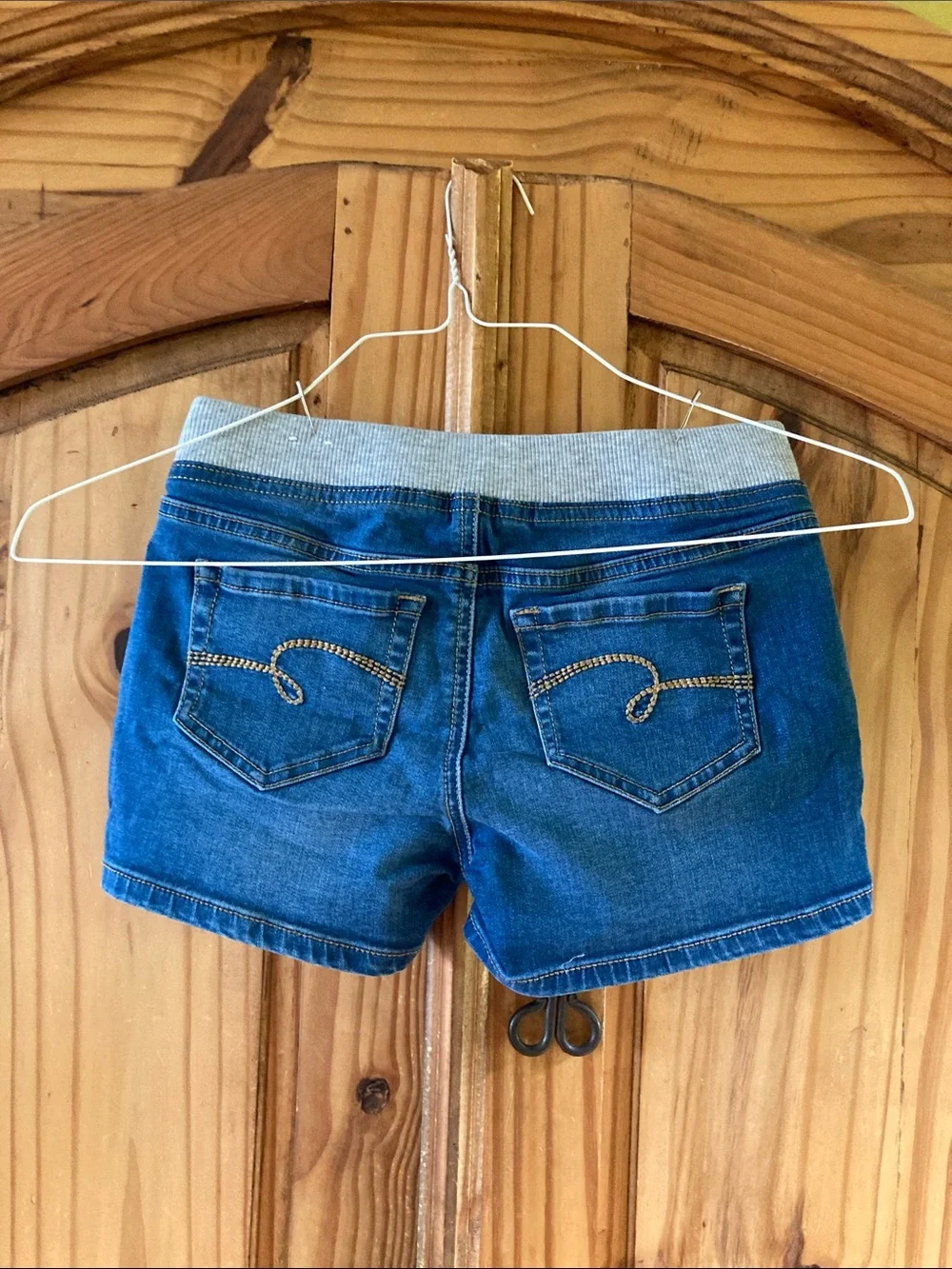 Girls Justice blue jean elastic waist shorts size 12